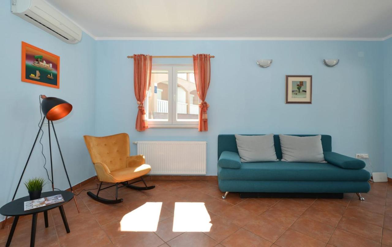 Apartments Santo Trogir - Okrug Gornji Екстериор снимка