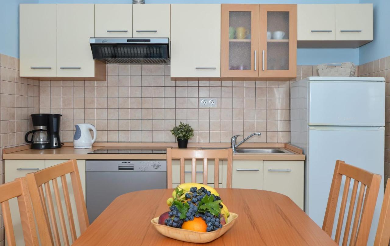 Apartments Santo Trogir - Okrug Gornji Екстериор снимка