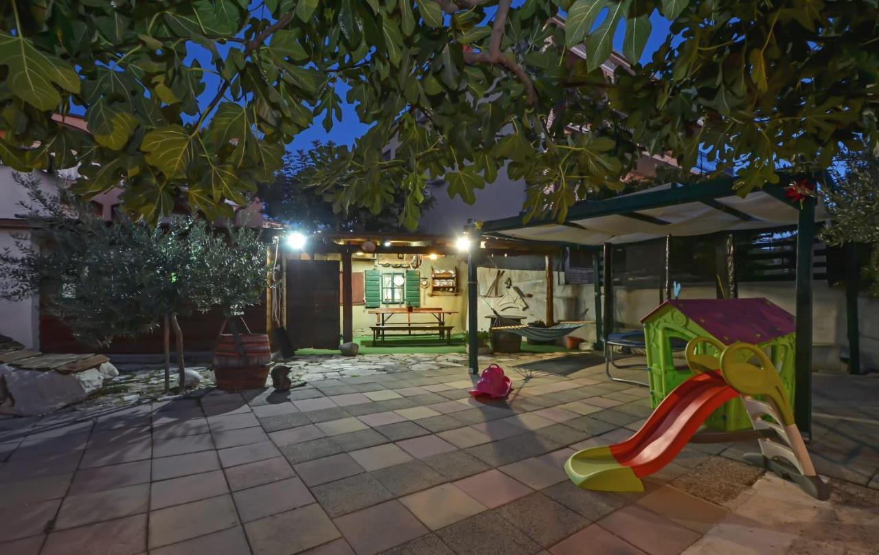 Apartments Santo Trogir - Okrug Gornji Екстериор снимка