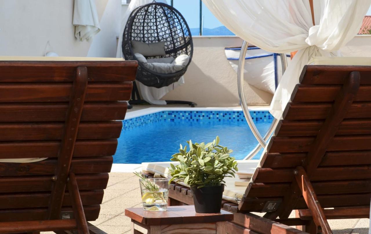 Apartments Santo Trogir - Okrug Gornji Екстериор снимка
