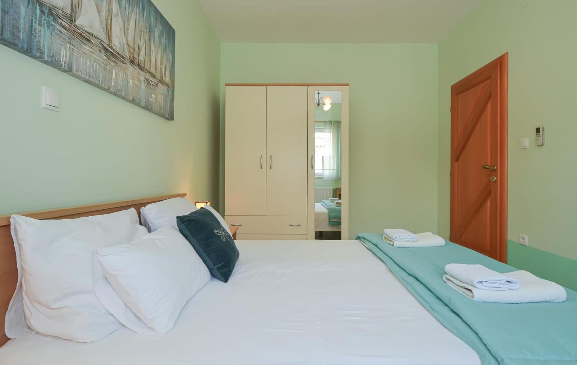 Apartments Santo Trogir - Okrug Gornji Екстериор снимка