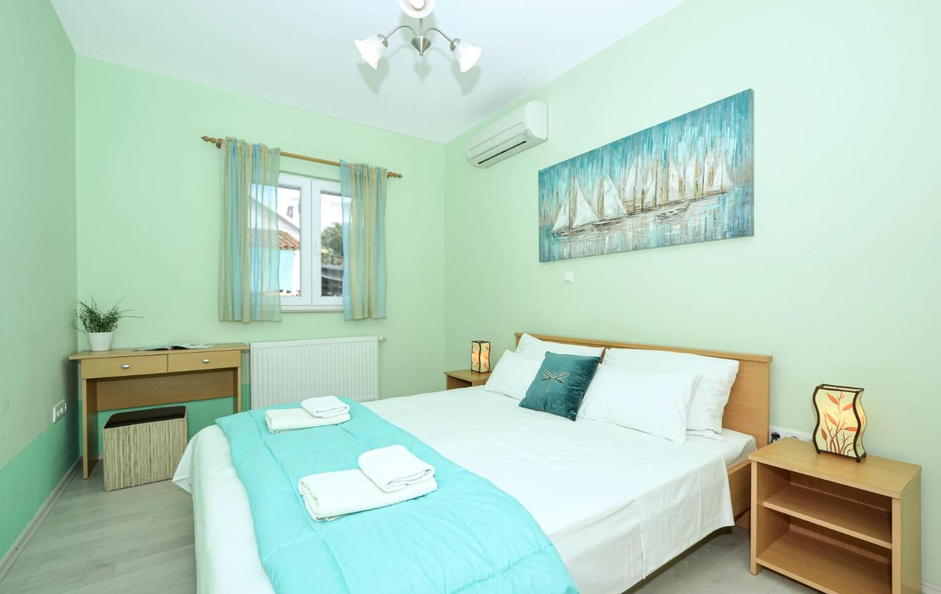 Apartments Santo Trogir - Okrug Gornji Екстериор снимка
