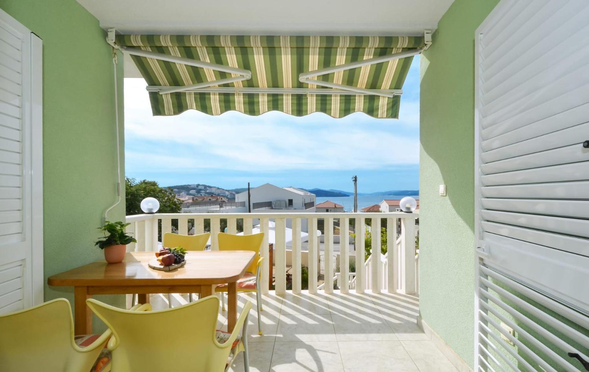 Apartments Santo Trogir - Okrug Gornji Екстериор снимка